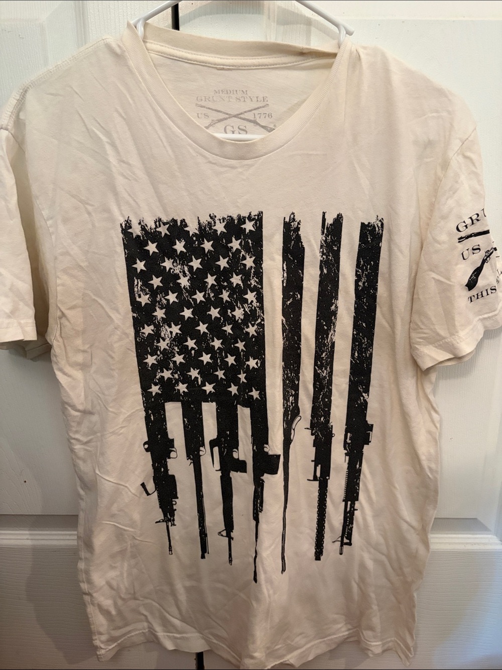 Men’s Cream Graphic Flag Gun T-Shirt